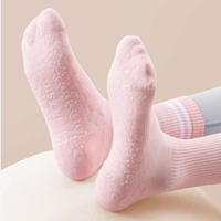Femmes Respirant Antidérapant Corps Logo Pilates Yoga Grip Chaussettes Saut Sports pour Automne Saison Personnalisé OEM Pilates Chaussettes En Gros