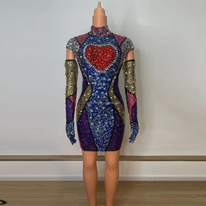 Robes de soirée pour femmes d'été en pierres précieuses colorées de luxe, mini-robe rouge en forme de cœur arc-en-ciel avec gants, costume de scène de danse de club de chanteuse - Product Image 4
