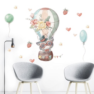 Cartone animato procione pallone ad aria calda fragola paste da parete camera dei bambini camera da letto scuola materna <span class=keywords><strong>adesivi</strong></span> di abbellimento della parete - Product Image 4