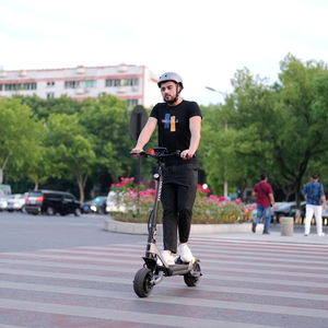 สกู๊ตเตอร์ไฟฟ้า HEZZO F6 60V 1600W ระยะไกลทรงพลัง สองล้อ รับน้ำหนักได้ 150 กก. ความเร็วสูง แบตเตอรี่ลิเธียม 23Ah 10 นิ้ว ระบบดิจิตอล กันน้ำ - Product Image 3