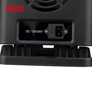 Nevera Portátil para Auto con Reposabrazos, Nevera Pequeña de 7.4L y 12V para MPV y SUV - Product Image 5