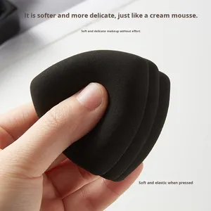Esponja de maquillaje negra con forma de piña, base líquida, especial para maquillaje, sin polvo, súper suave, tipo malvavisco. - Product Image 2