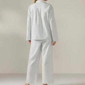 <span class=keywords><strong>Pigiama</strong></span> da <span class=keywords><strong>Donna</strong></span> a Righe in <span class=keywords><strong>Cotone</strong></span> <span class=keywords><strong>Biologico</strong></span>, Completo da Notte Personalizzato in Tessuto, Abbigliamento da Casa - Product Image 2