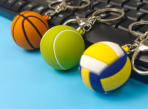Porte-clés en silicone souple PVC en forme de ballons de sport 3D (tennis, rugby, basketball, football, soccer) – Vente en gros depuis la Chine à prix abordable - Product Image 3