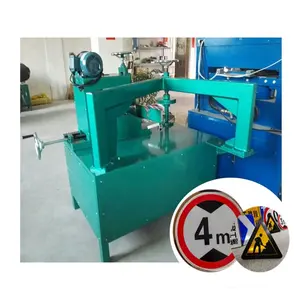 Curvilinear flow non burr iron plate cutting machine Traffic sign cutting and edge pressing machine Cutting - locking machine