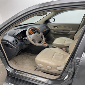 SUV familial d'occasion D4EA à aspiration naturelle, automatique, avec sièges en cuir gauche, durable et stable, pour la vente en gros mondiale pour Tucson - Product Image 3