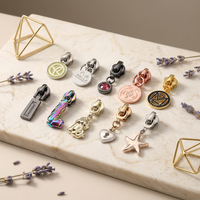 Boutons en alliage de zinc à bas prix, tirettes de fermeture éclair personnalisées, livraison rapide pour vêtements, sacs et pièces de quincaillerie en cuir