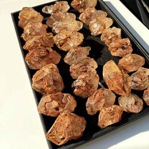 All'ingrosso di cristallo naturale di fango rosso scheletro di quarzo pietra grezza rara argilla rossa scheletro di pietra preziosa grezza per la creazione di gioielli - Product Image 6