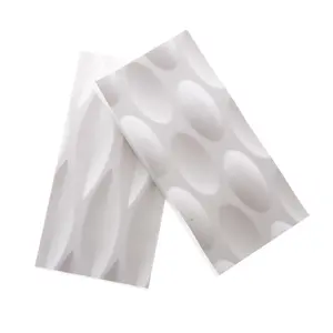 Rekabetçi fiyat su geçirmez yanmaz beyaz kabartmalı PVC köpük panel plastik levha bina ve dekorasyon malzemesi için