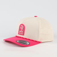 Casquettes de baseball structurées unisexe en Dobby noir à 5 panneaux, avec patch PVC personnalisé, perforations découpées au laser, séchage rapide, Performance
