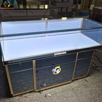 Kiosque de bijoux en verre trempé super transparent élégant de luxe Affichage LED Éclairage en aluminium Vitrine de bijoux pour magasin