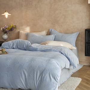 Juego de cuatro piezas de terciopelo tallado MM A-class, con relleno de leche espesado, cubrecama de lujo cálido para invierno, se puede usar sin ropa, ropa de cama de terciopelo. - Product Image 3