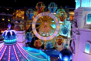 Instalaciones para Parques de Atracciones, Equipos para Parques de Diversión, Juegos Mecánicos, Mini Rueda de la Fortuna en Venta - Product Image 5
