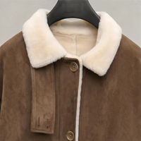Manteau long pour femme en faux daim marron doublé de laine, col en fourrure blanche, simple boutonnage, boutons métalliques, mi-mollet, chaud et élégant