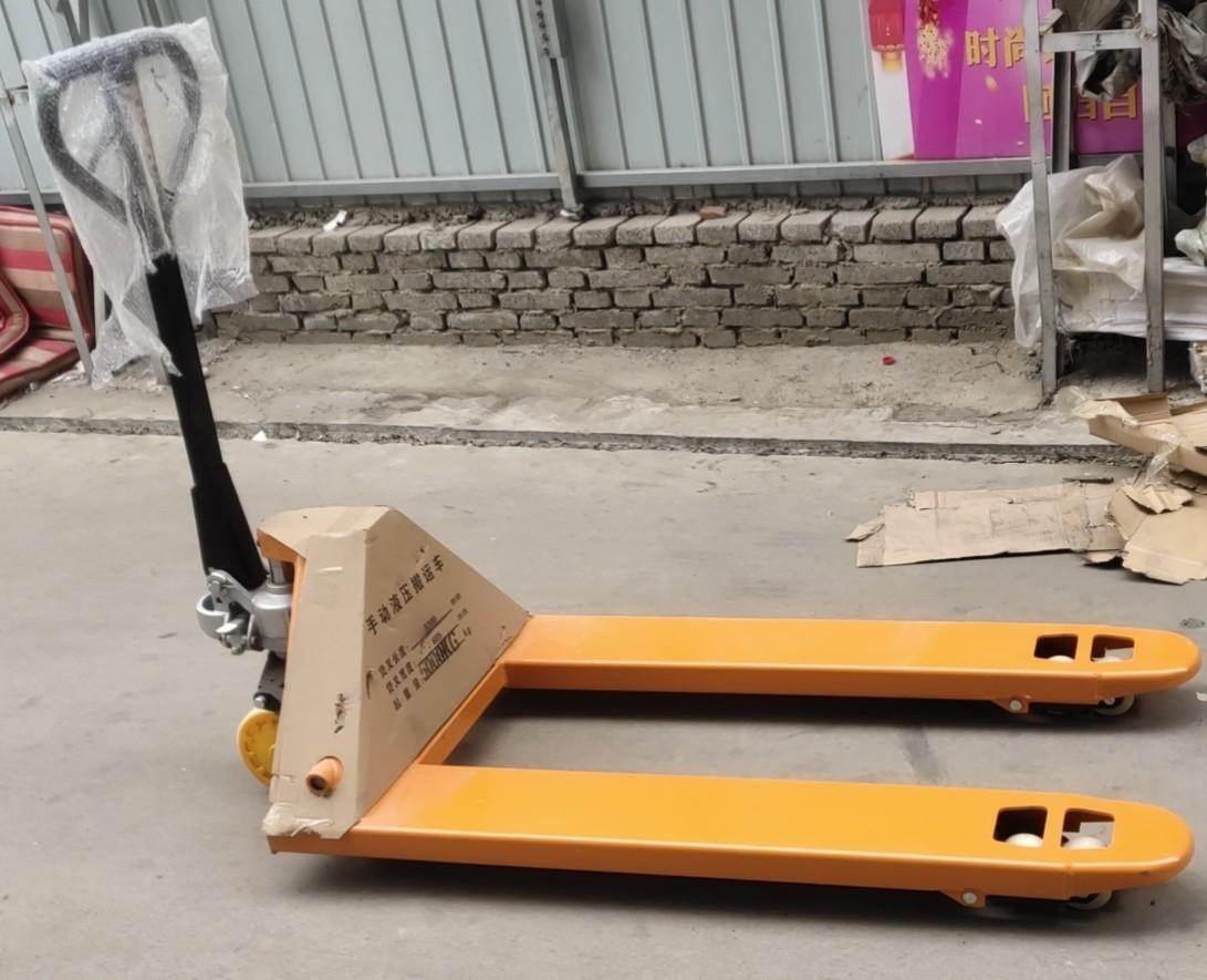 Capacity 3300 lbs All Electric Lithium Ion Powered Pallet Truck