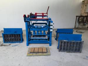 Máquina de ladrillo hueco de Kazajstán, línea de producción de máquina de ladrillo de bloque pequeño, máquina de ladrillo de hormigón de bajo precio - Product Image 6