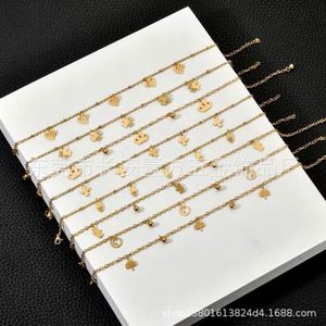เครื่องประดับวันสแควร์ YF0026 เครื่องประดับมือ ยุโรป สหรัฐอเมริกา แฟชั่นข้ามพรมแดน สร้อยข้อมือสแตนเลสชุบทอง ดีไซน์ยูนิเซ็กส์ สไตล์โจ๊กเกอร์ - Product Image 2
