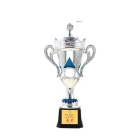 2025 nouveau Design plastique trophée en gros enfants trophée école étudiant sport réunion prix Souvenir créatif ornements