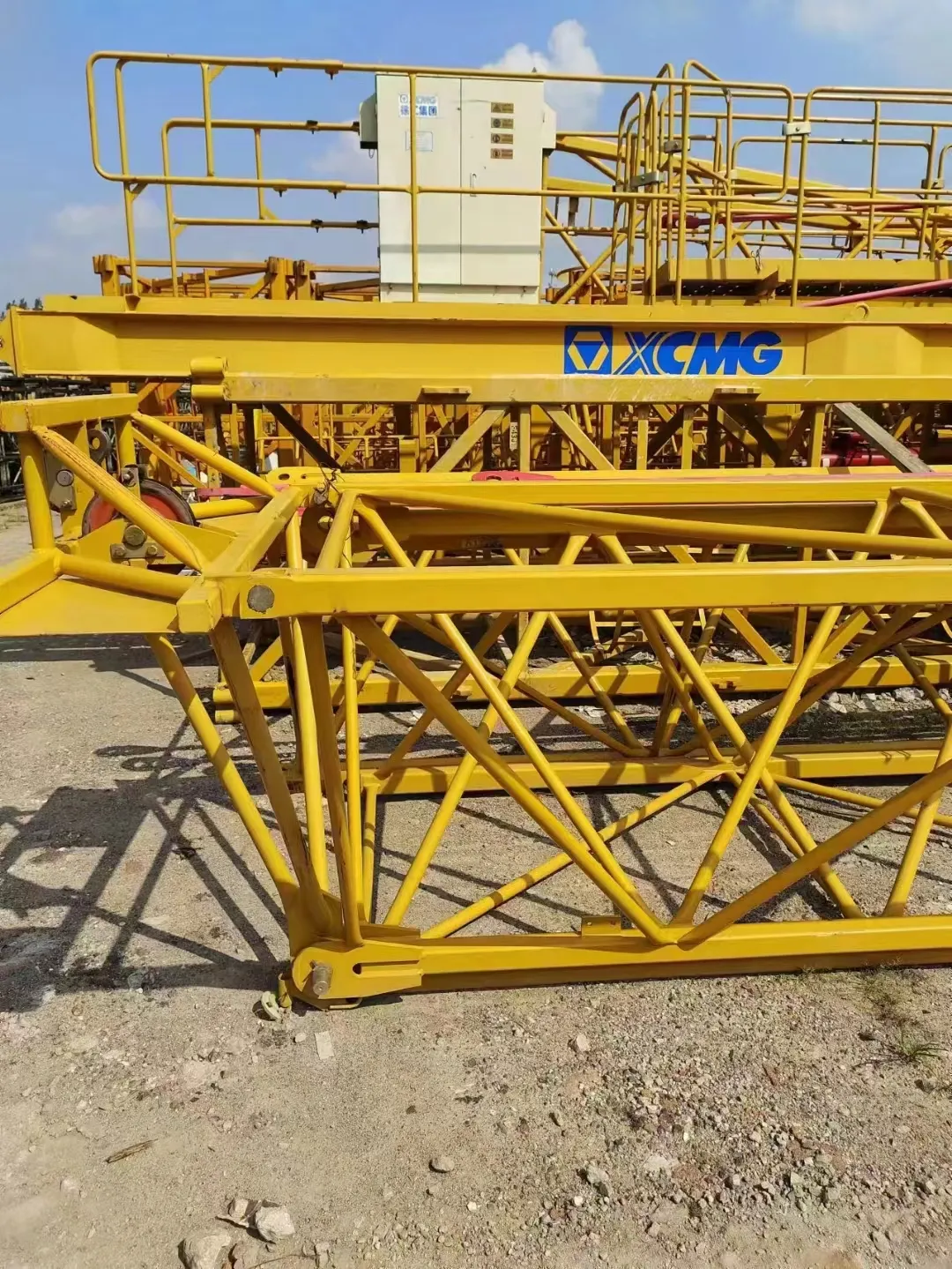second-hand tower crane china 8 ton 6015-8 construction Flat-Top Tower Crane for sale in uae supply