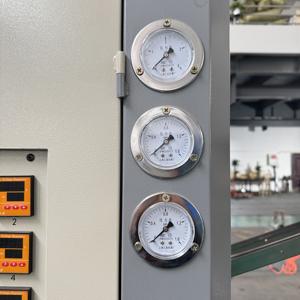 Miglior prezzo soffiatore per bottiglie d'acqua per succhi automatici a 4 cavità - Product Image 3