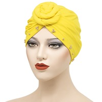 XINYI OEM Hijab Con Turbante Vente à chaud Nouveau couvre-chef musulman Base perlée et plaquée Chapeau pour femmes avec Hijab