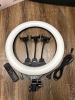 18 İnç 45cm Renk Değiştiren LED Halka Işık Parlaklık Kontrolü Ayarlanabilir Renk Sıcaklığı Taşınabilir Katlanabilir Tasarım 2.1m Tripod