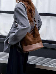 Luxury Designer Style Vintage Patent Leather Clutch Unisex Large Capacity Zipper Closure Portable Single Strap Genuine Leather - Product Image 2