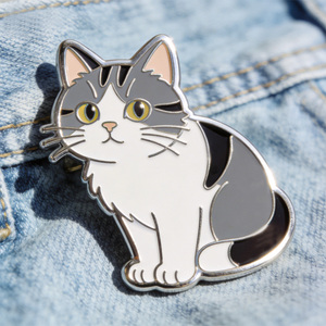 Fabricant de badges et épingles personnalisés en émail (dur et souple) avec logo imprimé UV, motifs mignons de <span class=keywords><strong>chat</strong></span>, chien, dessin animé, anime - Product Image 1