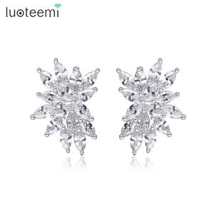LUOTEEMI 2017 Nuove Signore Angel wings Bijoux Zircone Cubico Della Vite Prigioniera Dichiarazione <span class=keywords><strong>Orecchini</strong></span> Per Le Donne Orecchino Gioielli di Moda - Product Image 1