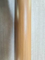 Main courante en acier inoxydable aspect bois pour maisons modernes