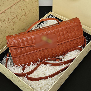 Nueva moda de lujo de punto para mujer, bolso de hombro para mujer con axilas, elegante bolso de noche de lujo para mujer - Product Image 3