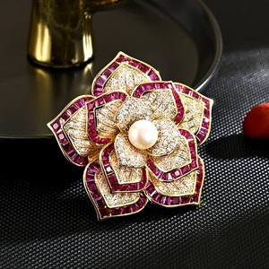 Elegante e Lussuosa Spilla in Rame a Forma di Camelia, Stile Piccola Fragranza, Atmosfera Autunnale Invernale, Arte Floreale alla Moda - Product Image 1