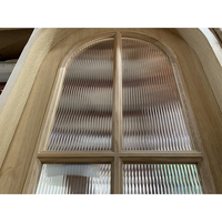 Puertas Interiores Arqueadas de Madera para Cocina y Pasillo con Acabado de Superficie y Ventana de Vidrio Acanalado para Casas