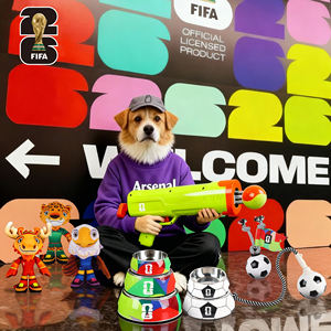 Jouet interactif pour chien sous licence officielle <span class=keywords><strong>FIFA</strong></span>, balle de chasse pour extérieur, balle à mâcher en caoutchouc durable avec sonnette pour la <span class=keywords><strong>Coupe</strong></span> <span class=keywords><strong>du</strong></span> <span class=keywords><strong>Monde</strong></span> <span class=keywords><strong>FIFA</strong></span> - Product Image 1