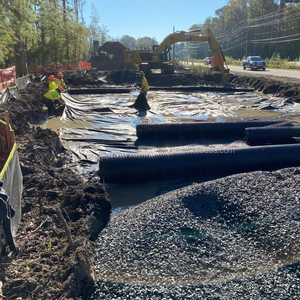 Hochfestes Asphalt-Glasfaser-Geo gitter zur Verstärkung starker stabiler Fundamente von Flussufern