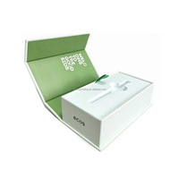 Boîte cadeau rigide de haute qualité avec logo personnalisé pour produits de beauté, flacon de parfum, flacon d'huile essentielle, boîte d'emballage avec plateau d'insertion