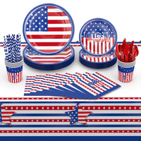 Ensemble de vaisselle jetable pour fête d'anniversaire avec drapeau américain du 4 juillet, comprenant 129 pièces : assiettes en papier, nappe et décorations pour l'emplacement de la fête