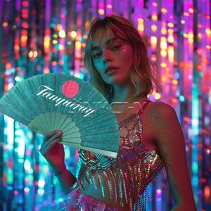 Abanicos de mano de tela plegable de plástico negro Costillas de plástico Ventilador de mano plegable impreso personalizado - Product Image 6