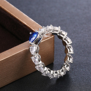 Anello con Design a Cuore, Anello Classico da Dito per Donne - Product Image 4
