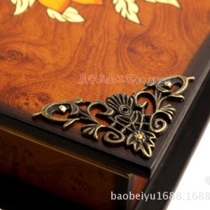 Chengyu C055 Antique Metal <b>Corner</b> <b>Protector</b> Zinc Alloy Hollowed-out Chinese Style Furniture Cover - Product Image 4