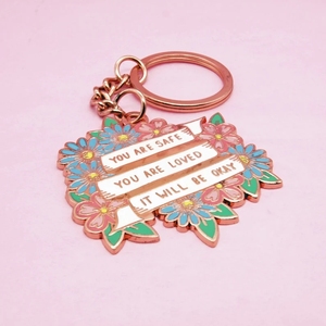 Manufacturer Personalized Zinc Alloy Custom Logo Letters Soft Hard Enamel Metal Keychains