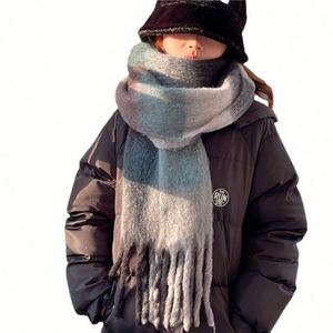 Bufanda Gruesa Ombre de Otoño Invierno, Diseño a Cuadros, Moderna y a la Moda para Mujer, con Borlas - Product Image 5