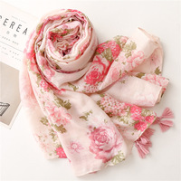 Vente chaude 2023 Nouveaux foulards en coton imprimés de fleurs roses fantaisie Écharpes musulmanes pour femmes Longues et larges Écharpe en viscose douce à franges Hijab