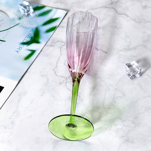 Flûte à champagne en <span class=keywords><strong>verre</strong></span> en forme de fleur rétro française 240 ml, <span class=keywords><strong>verre</strong></span> à vin rouge en cristal, couleur dégradée, sans plomb, <span class=keywords><strong>verre</strong></span> à cocktail - Product Image 5