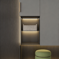 Armoire grise moderne autoportante avec coiffeuse, miroir LED, portes vitrées et poignées dorées pour suite d'hôtel