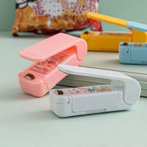 Máquina Selladora Portátil Mini al por Mayor, Selladora de Bolsas Térmicas de Plástico para Alimentos, Herramientas de Cocina Manuales - Product Image 1