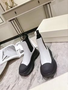 Zapatos Casuales de Mujer al por Mayor, de Cuero Simple, con Suela Gruesa, Estilo Slip-On, Modernos, de Moda, de Caña Alta, Cómodos y Ligeros - Product Image 3