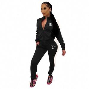 Tuta <span class=keywords><strong>Casual</strong></span> da <span class=keywords><strong>donna</strong></span> firmata Set Jogger <span class=keywords><strong>abbigliamento</strong></span> <span class=keywords><strong>invernale</strong></span> di lusso di marchi famosi con motivo stampato alla moda - Product Image 2