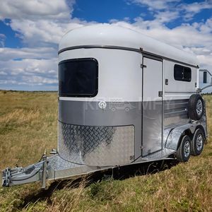 Remorque de luxe extensible pour chevaux avec réservoir d'eau, design léger, pneus en caoutchouc massif, 4-6 places, capacité de 2000 kg pour le tourisme - Product Image 4