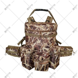 Mochila de Pesca con Camuflaje, Correa de Hombro Acolchada, Bolsa Táctica Multifuncional para Exteriores con Tapa - Product Image 4
